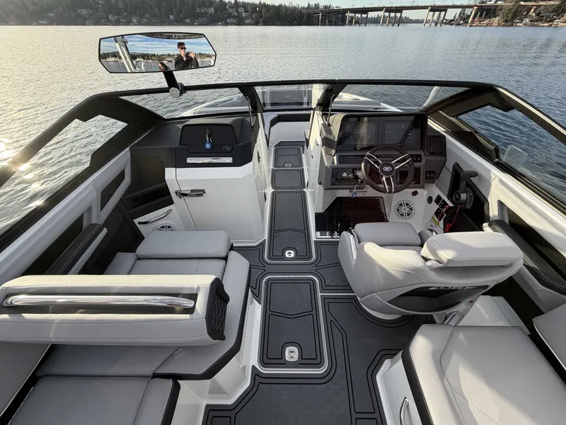 Slide: The Image of Cobalt R6 Surf 2026 - 14