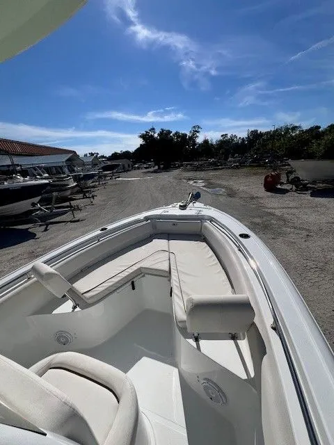 Slide: The Image of Sea Hunt Ultra 239 SE 2021 - 3