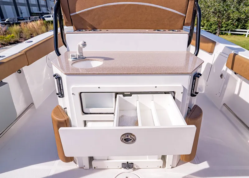 Slide: The Image of Sea Hunt Ultra 275 SE 2023 - 15