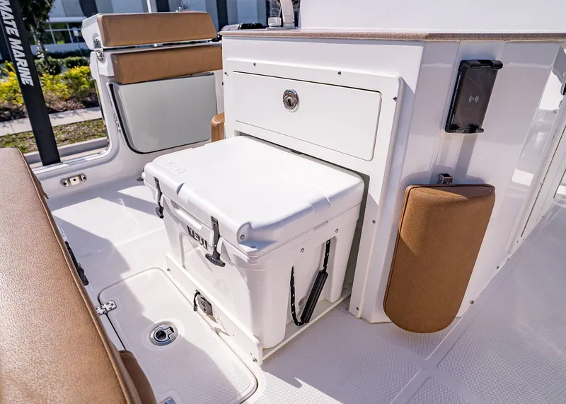 Slide: The Image of Sea Hunt Ultra 275 SE 2023 - 16