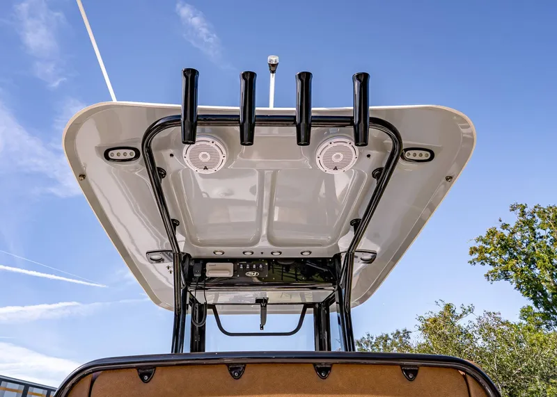 Slide: The Image of Sea Hunt Ultra 275 SE 2023 - 17