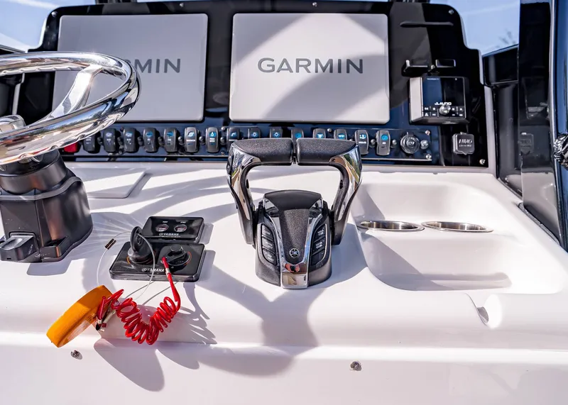 Slide: The Image of Sea Hunt Ultra 275 SE 2023 - 22