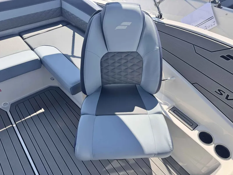 Slide: The Image of Starcraft svx 211 cc 2026 - 6