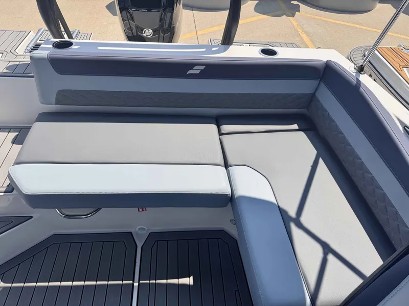 Slide: The Image of Starcraft svx 211 cc 2026 - 8