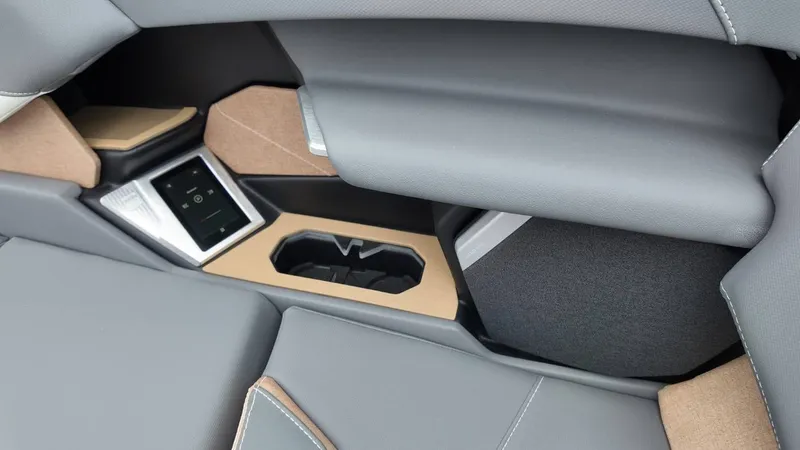 Slide: The Image of MasterCraft X24 2026 - 16