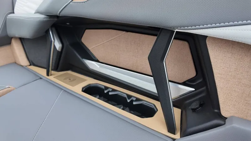 Slide: The Image of MasterCraft X24 2026 - 18