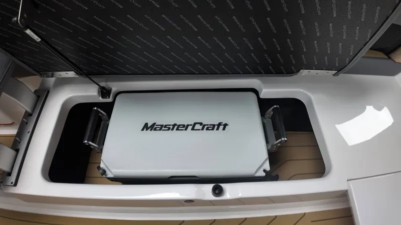 Slide: The Image of MasterCraft X24 2026 - 21