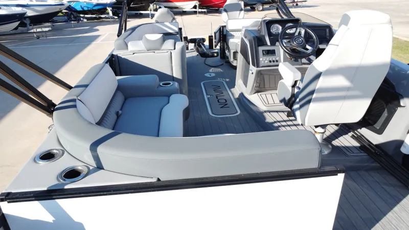 Slide: The Image of Avalon Catalina Rear Fish - 23' 2025 - 22