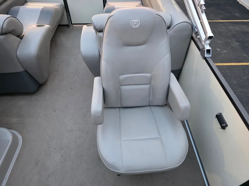 Slide: The Image of Premier 240 SunSation 2014 - 16