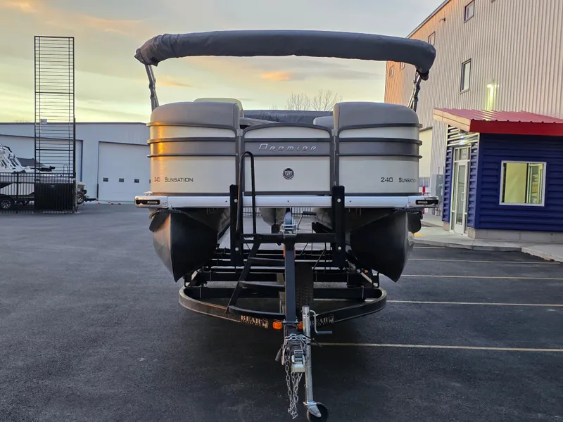 Slide: The Image of Premier 240 SunSation 2014 - 4