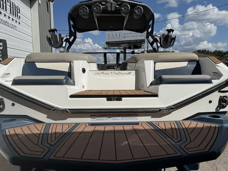 Slide: The Image of Nautique Super Air Nautique G23 2021 - 14