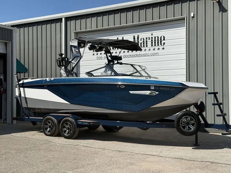 Slide: The Image of Nautique Super Air Nautique G23 2021 - 16
