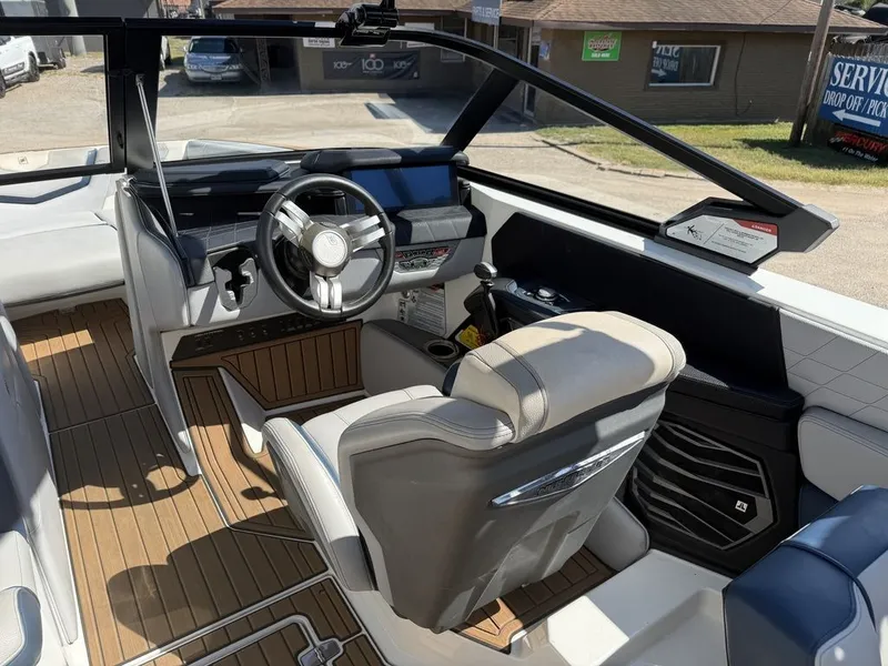 Slide: The Image of Nautique Super Air Nautique G23 2021 - 7