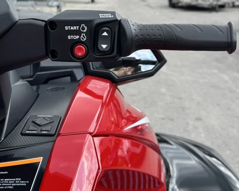 Slide: The Image of Yamaha VX® Deluxe 2026 - 10