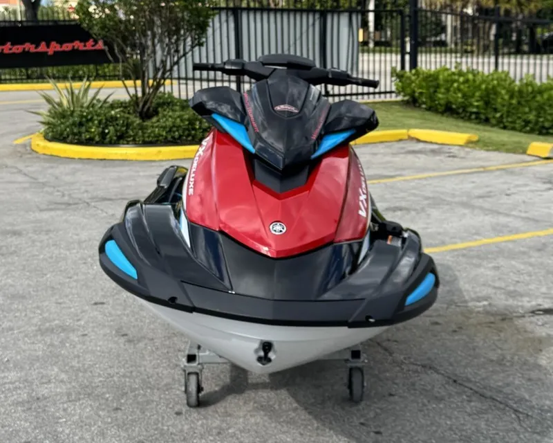 Slide: The Image of Yamaha VX® Deluxe 2026 - 2