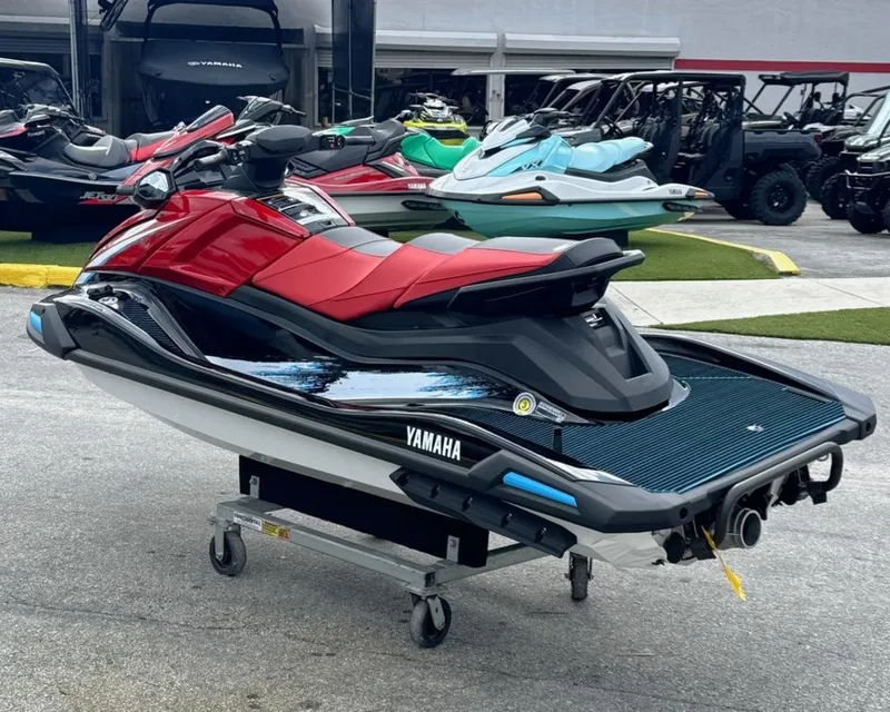 Slide: The Image of Yamaha VX® Deluxe 2026 - 4