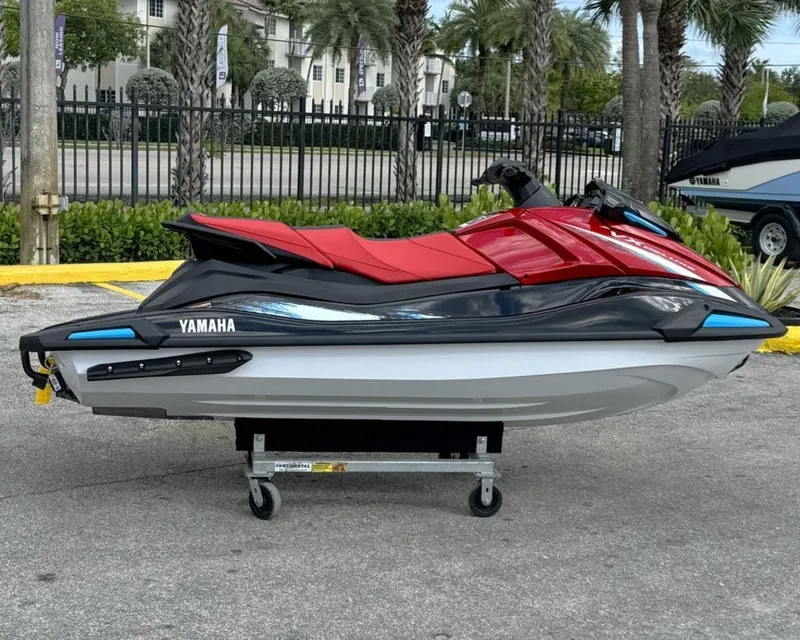 Slide: The Image of Yamaha VX® Deluxe 2026 - 7