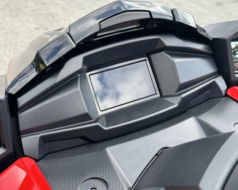 Slide: The Image of Yamaha VX® Deluxe 2026 - 9