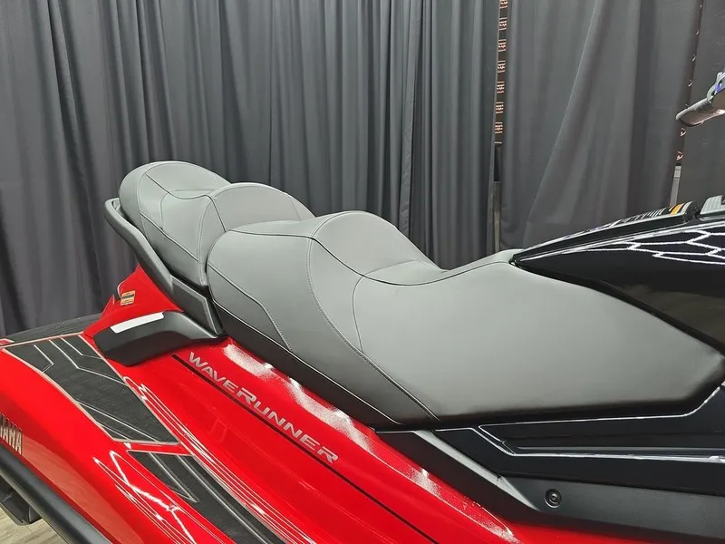 Slide: The Image of Yamaha FX Cruiser® HO 2026 - 2
