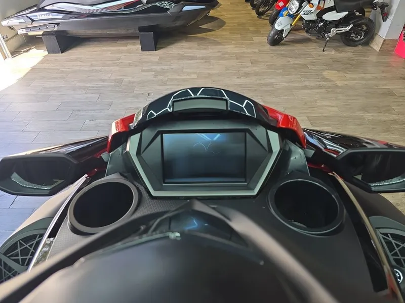 Slide: The Image of Yamaha FX Cruiser® HO 2026 - 4