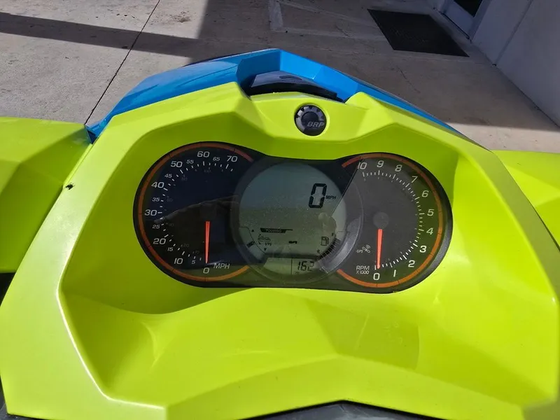 Slide: The Image of Sea-Doo GTI SE 155 2015 - 10