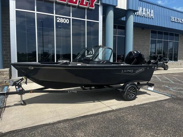 Slide: The Image of Lund 1650 Rebel XL Tiller 2026 - 3