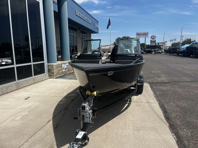 Slide: The Image of Lund 1650 Rebel XL Tiller 2026 - 7