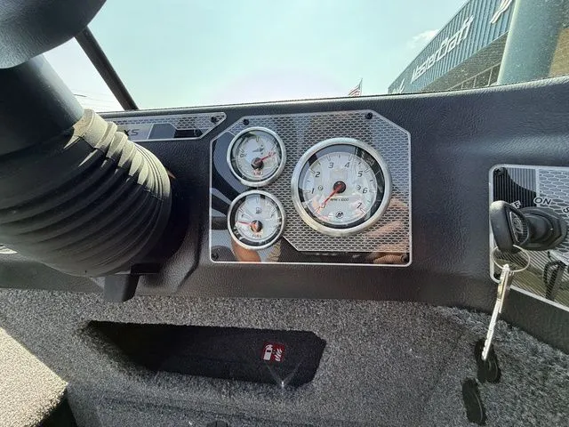 Slide: The Image of Lund 1875 Impact XS Sport 2026 - 18