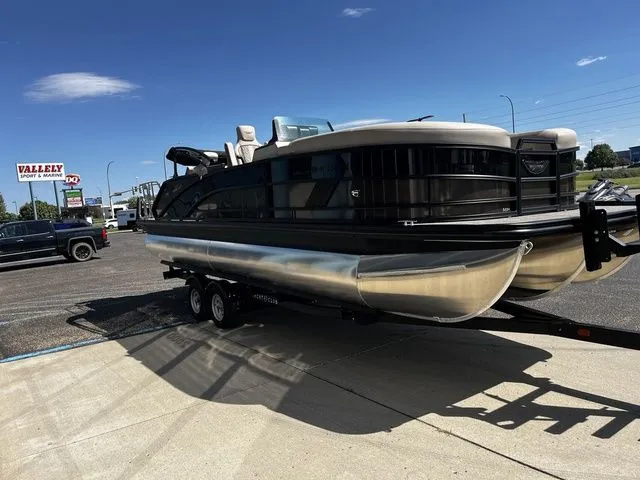 Slide: The Image of Bennington 24MS Fish and Cruise TriToon Pontoon 2026 - 12