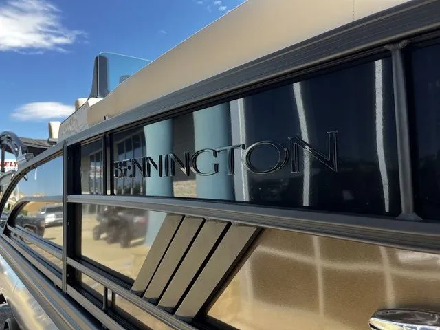 Slide: The Image of Bennington 24MS Fish and Cruise TriToon Pontoon 2026 - 13