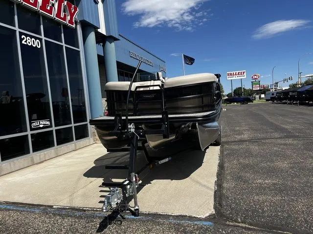 Slide: The Image of Bennington 24MS Fish and Cruise TriToon Pontoon 2026 - 8