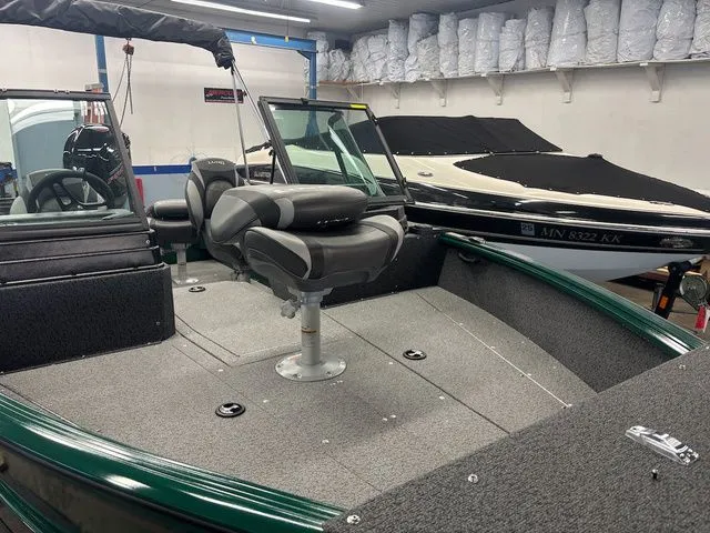 Slide: The Image of Lund 1800 Explorer Sport 2026 - 7