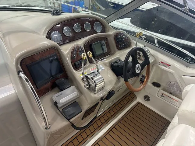 Slide: The Image of Sea Ray Sundancer 320 2006 - 13