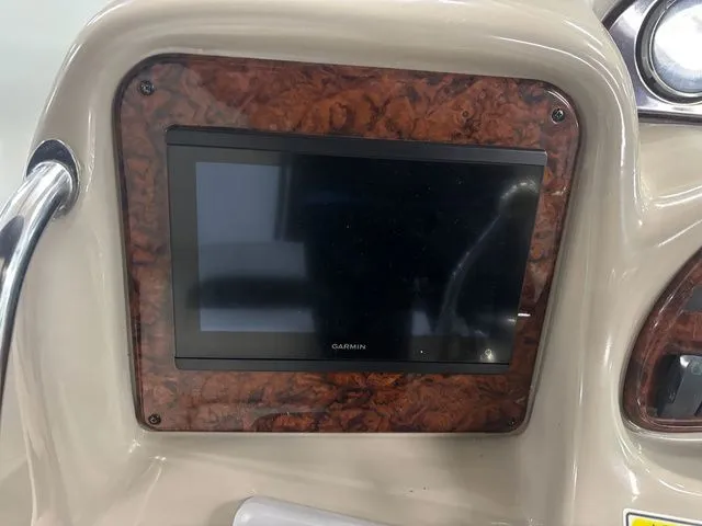 Slide: The Image of Sea Ray Sundancer 320 2006 - 15