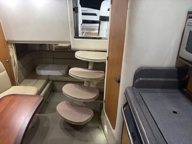 Slide: The Image of Sea Ray Sundancer 320 2006 - 17