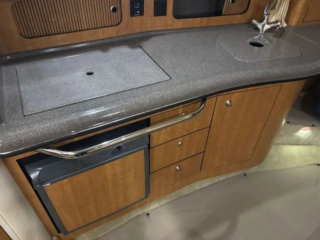 Slide: The Image of Sea Ray Sundancer 320 2006 - 21