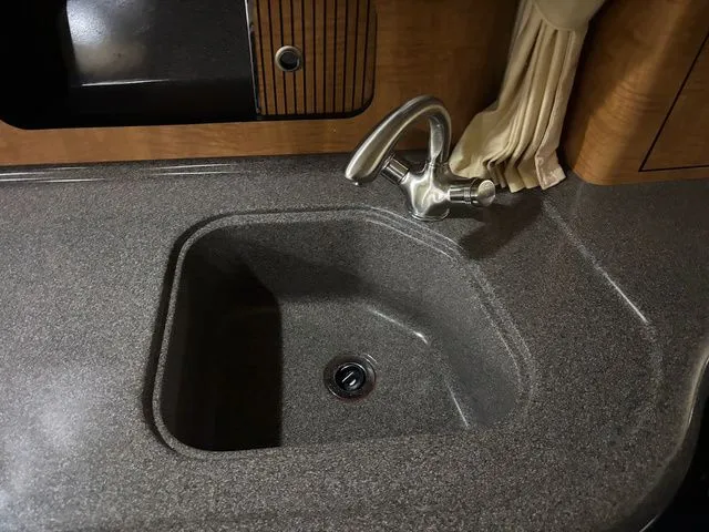 Slide: The Image of Sea Ray Sundancer 320 2006 - 24