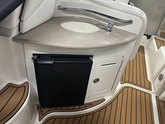 Slide: The Image of Sea Ray Sundancer 320 2006 - 6