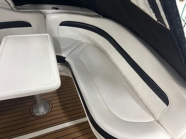 Slide: The Image of Sea Ray Sundancer 320 2006 - 8