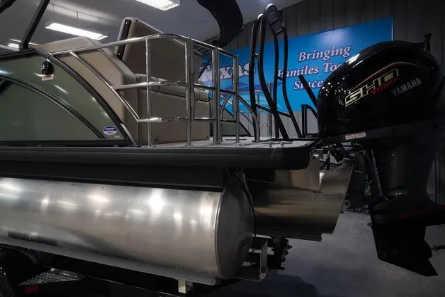 Slide: The Image of Godfrey Sweetwater 2486 DT 27 In. Package 2026 - 7