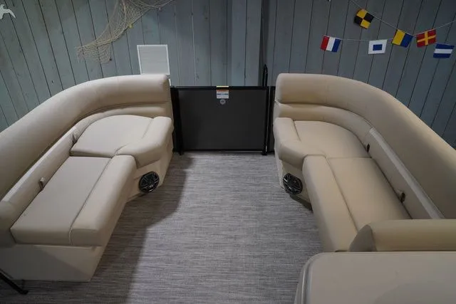 Slide: The Image of Godfrey Xperience 2086 SFLX 27" Impact Center Tube Package 2026 - 12