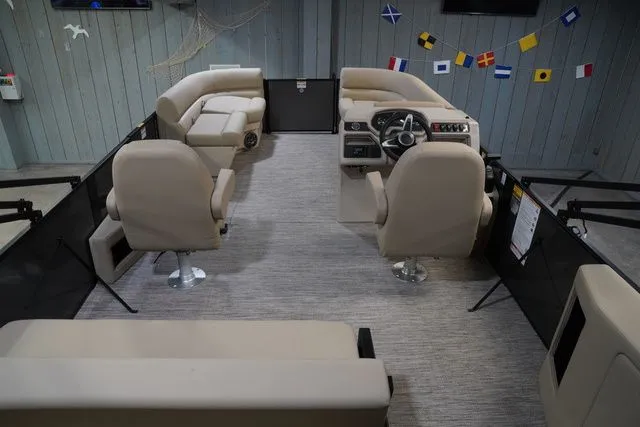 Slide: The Image of Godfrey Xperience 2086 SFLX 27" Impact Center Tube Package 2026 - 21