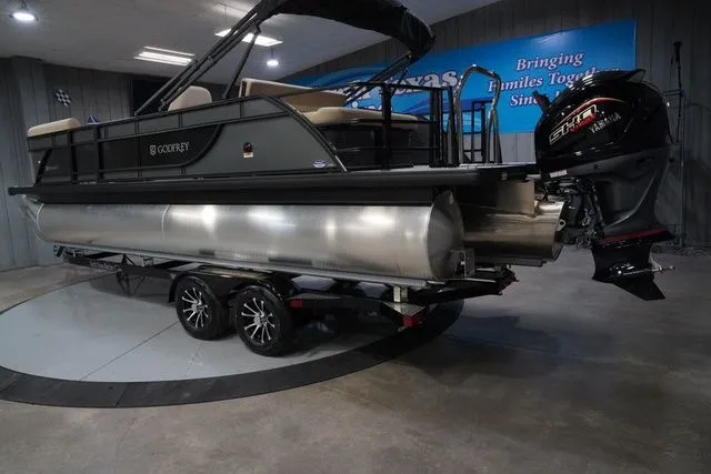 Slide: The Image of Godfrey Xperience 2086 SFLX 27" Impact Center Tube Package 2026 - 9