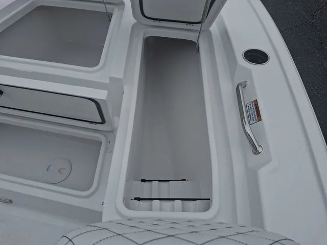 Slide: The Image of Sportsman Masters 247 Bay Boat 2026 - 19