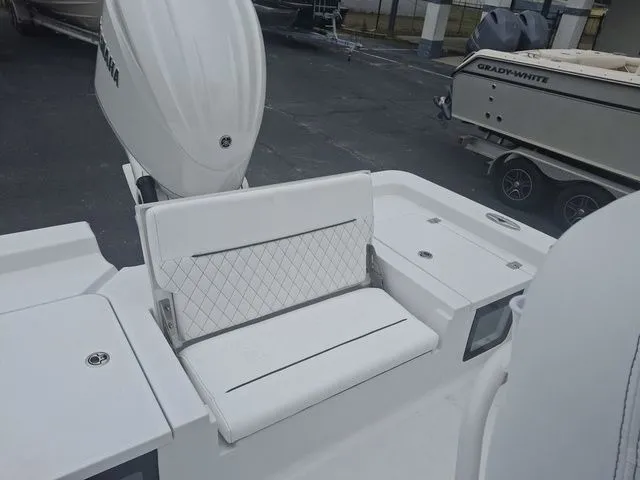 Slide: The Image of Sportsman Masters 247 Bay Boat 2026 - 7