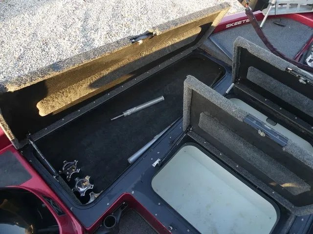 Slide: The Image of Skeeter ZX200 2010 - 11