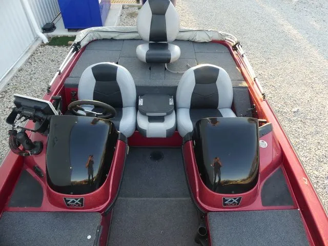 Slide: The Image of Skeeter ZX200 2010 - 13