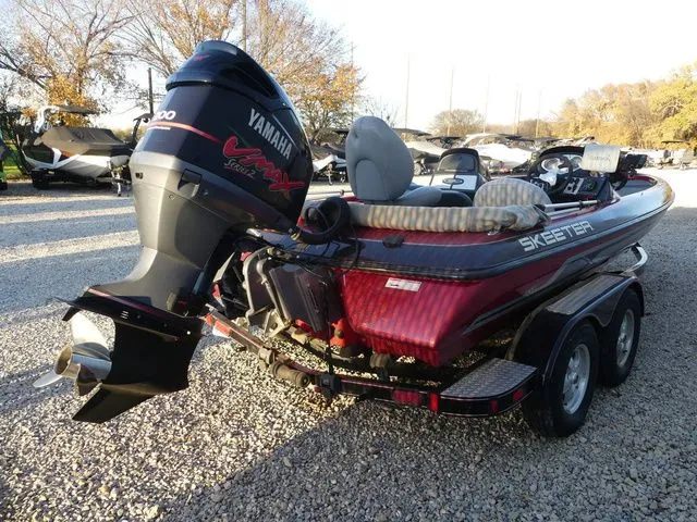 Slide: The Image of Skeeter ZX200 2010 - 6