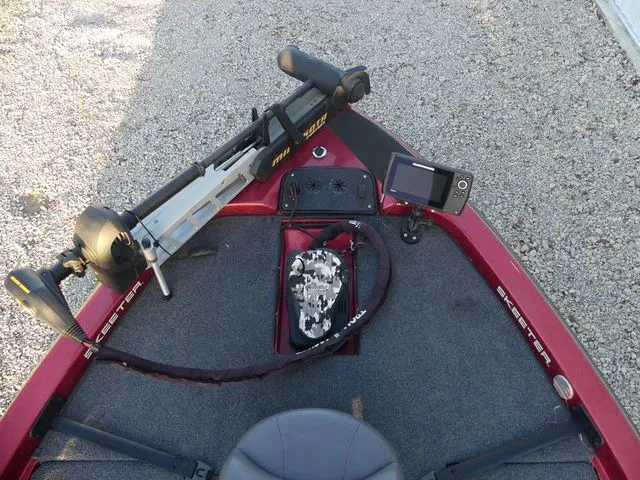 Slide: The Image of Skeeter ZX200 2010 - 8