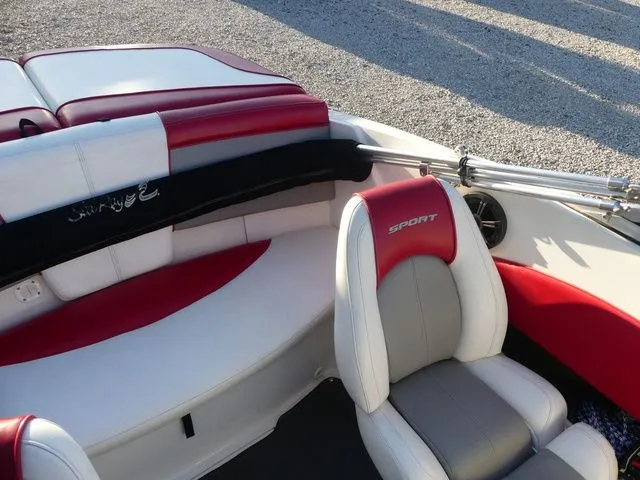 Slide: The Image of Sea Ray 185 Sport 2011 - 14